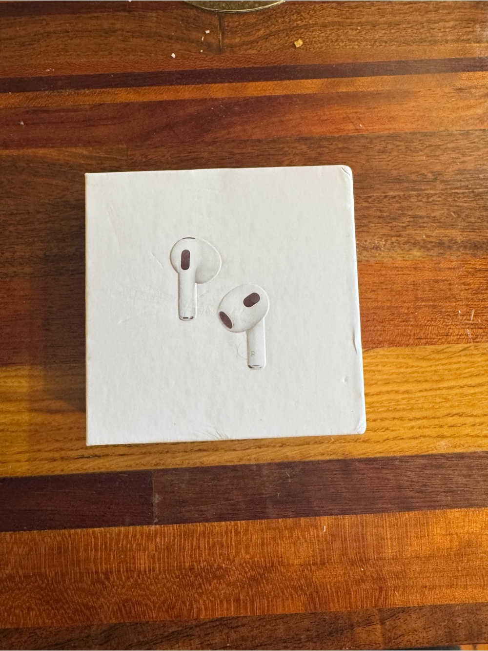 Apple White Wireless Earbuds with Charging Case